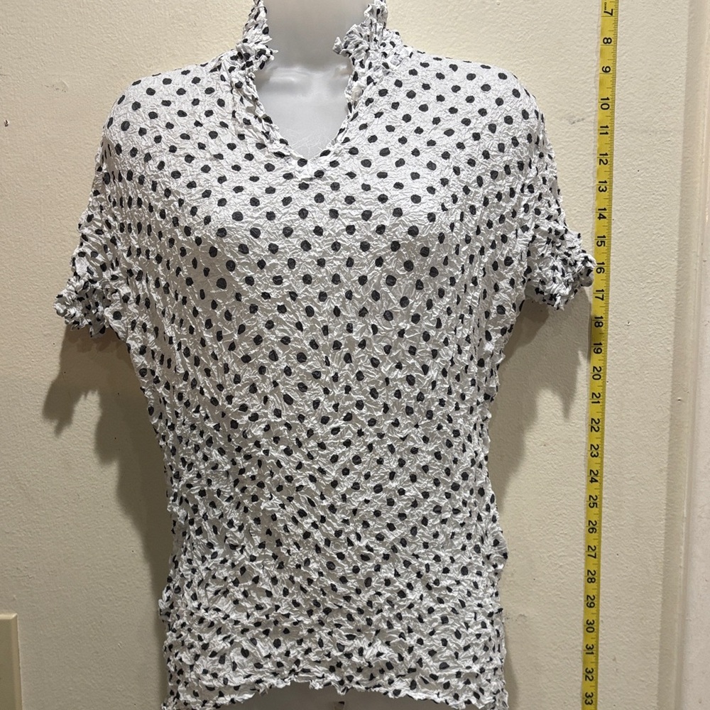 Issey Miyake White and Black Textured Blouse